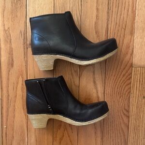 Dansko women’s clog boots
